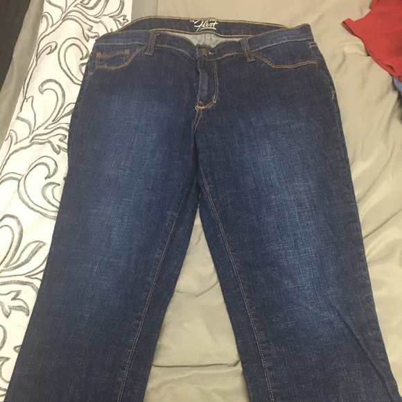 Old Navy Jeans Capris - Picture 2 of 3